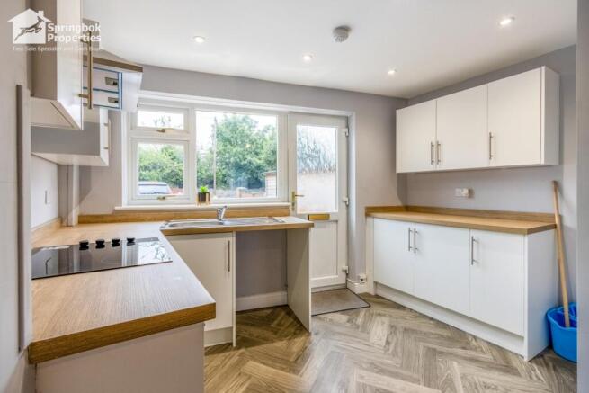 2 bed Terraced for sale Image 8