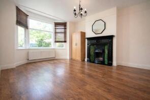 6, Ewart Grove, Wood Green, London N22 5NX