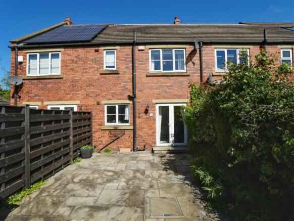 3 bed Terraced for sale Image 11