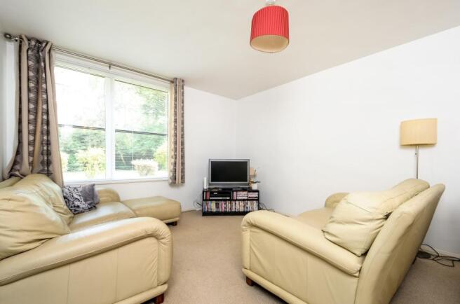 Living Room 2 (Main)