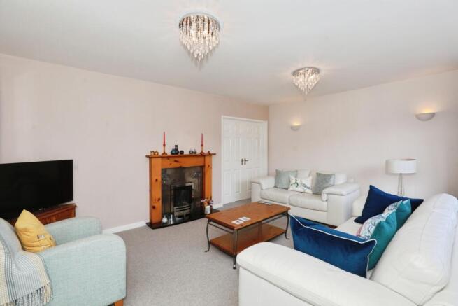 Grosvenor Avenue, Alsager, Stoke-on-Trent, Cheshire, ST7 photo 4
