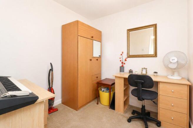 3 bed Semi-Detached for sale Image 8