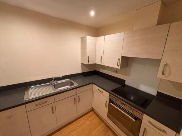 1 bed Flat for sale Image 6
