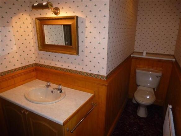 Cloakroom/wc