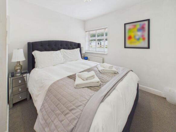 2 bed Apartment for sale Image 9