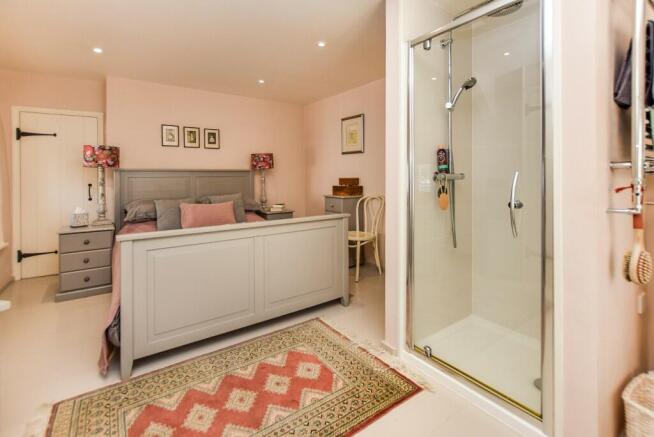 Bedroom shower 