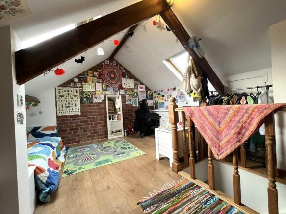 Bedroom 4.JPG