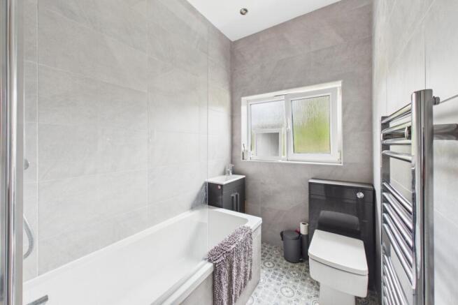 2 bed Terraced to rent Image 9