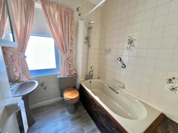 2 bed Terraced for sale Image 10