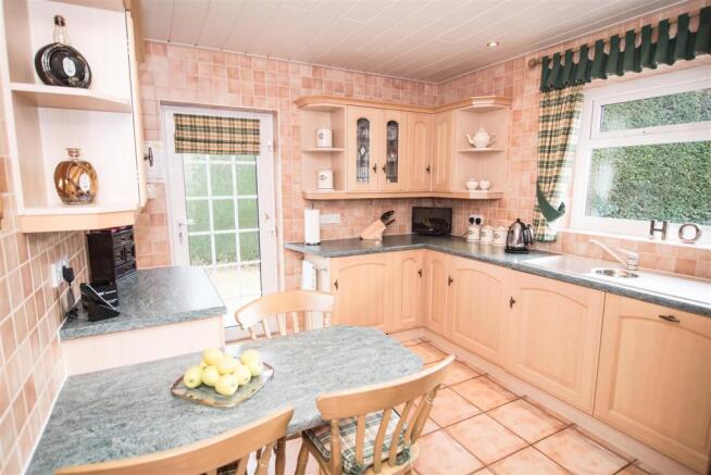 BREAKFAST KITCHEN