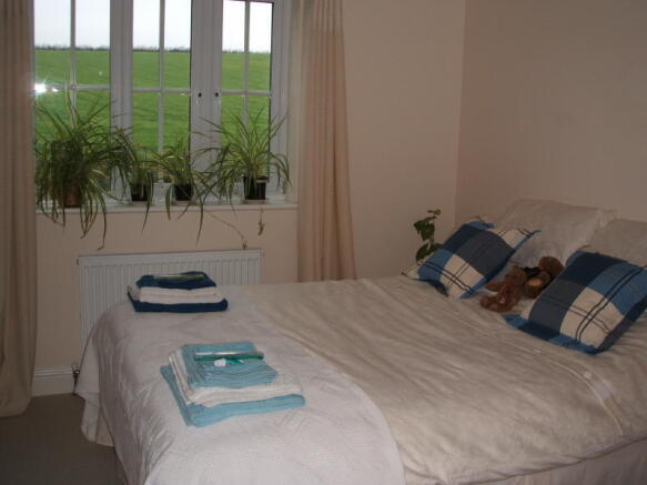 Guest bedroom
