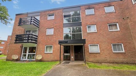 Royston Court, Wake Green Park