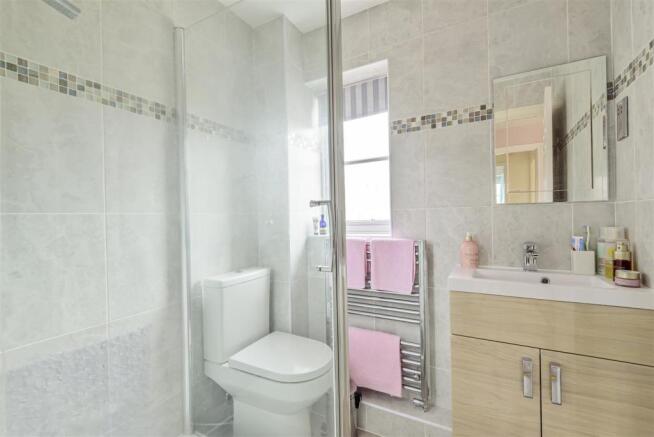 ENSUITE SHOWER ROOM