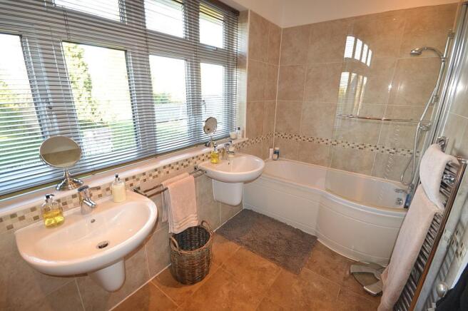 En Suite Bathroom to