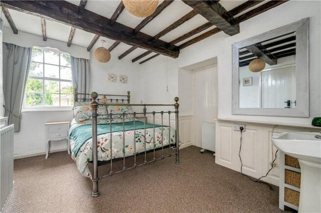 7 bed Semi-Detached for sale Image 4