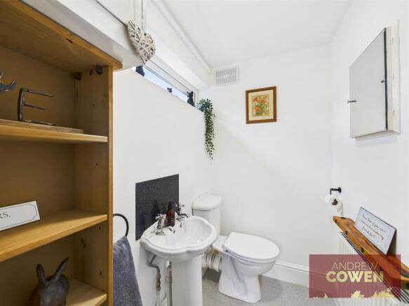 2 bed Detached Bungalow for sale Image 11