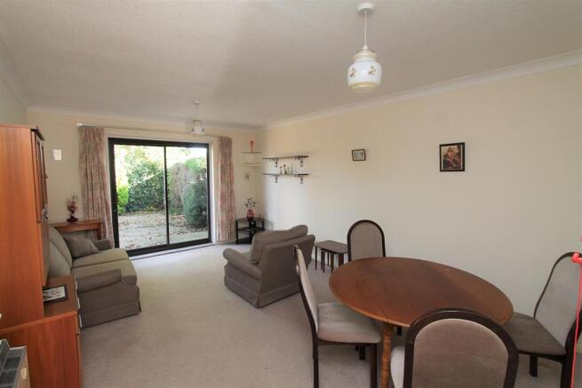 Living/Dining Room.JPG