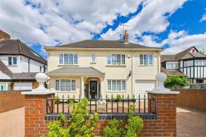 2, Lime Grove, Ruislip HA4 8RY