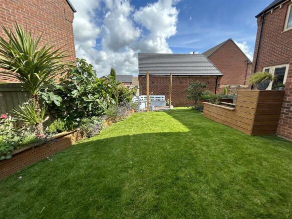 Rear Garden (4).jpg