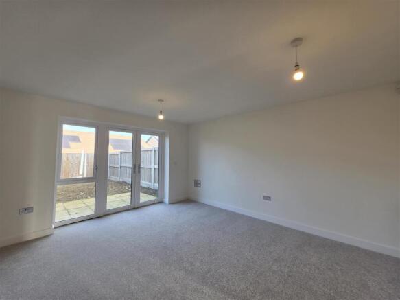 3 bed Semi-Detached Bungalow for sale Image 5