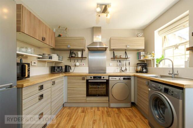 4 bed Town House for sale Image 2