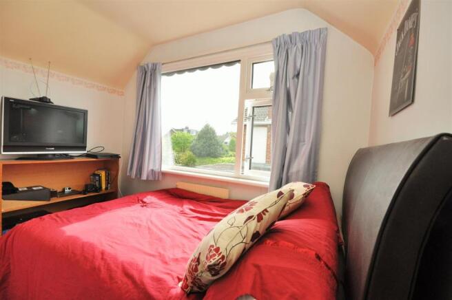 BEDROOM 2