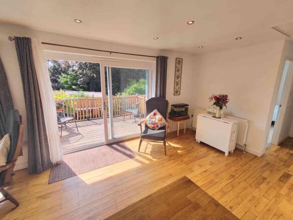3 bed Bungalow for sale Image 9