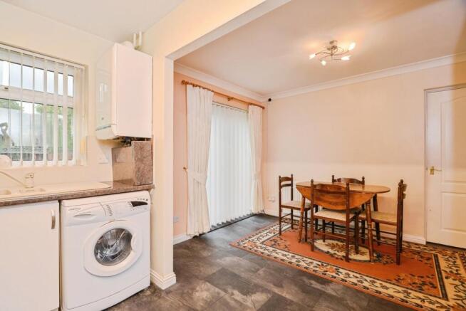 3 bed Semi-Detached for sale Image 9