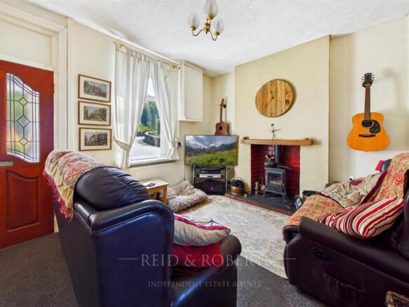 CAM03999G0-PR0276-STILL011.jpg