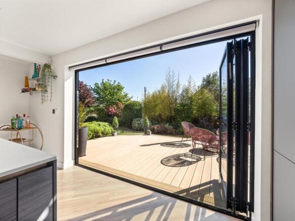 Bi-Folds to Garden