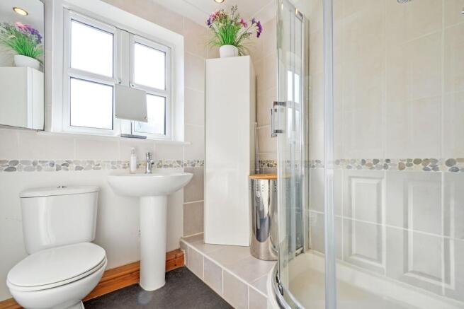 Shower/Cloakroom