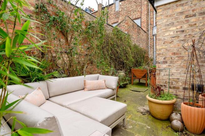 3 bed Terraced for sale Image 6