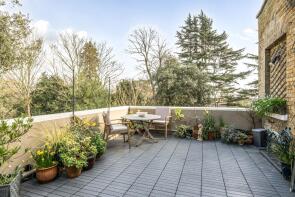 5, 39 Forty Hill House, Forty Hill, Enfield EN2 9EU