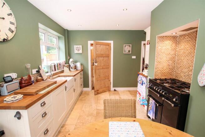 LUXURY FITTED KITCHEN / DINER