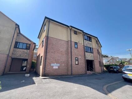 Dovetail Court, Park Street - NO onward chain!