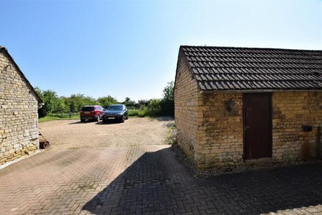 Outbuilding & Off Road Parking