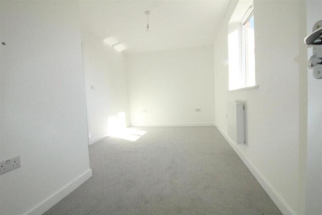 2 bed Apartment for sale Image 8