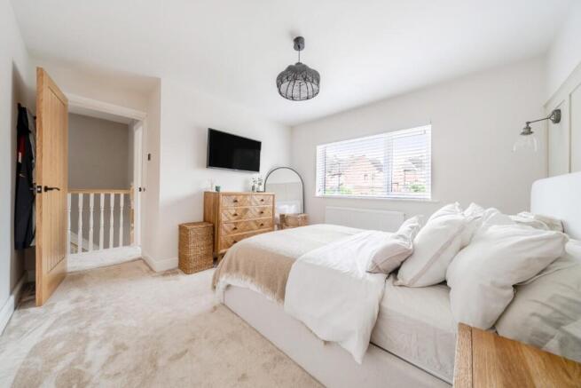 3 bed Semi-Detached for sale Image 10