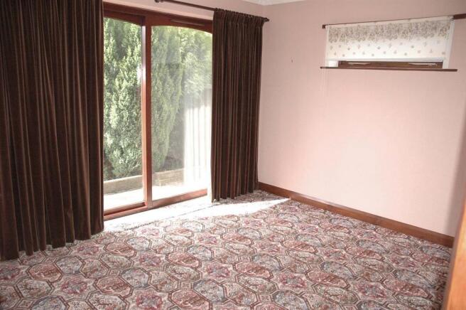 Dining room / bedroom 1