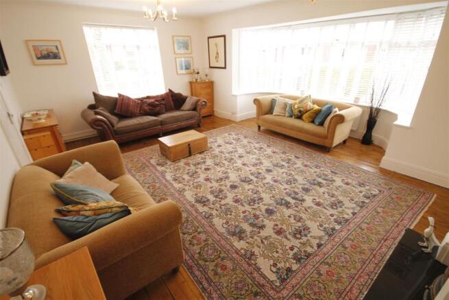 Further Living Room Image