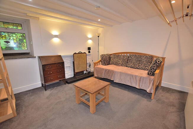 3 bed Maisonette for sale Image 10