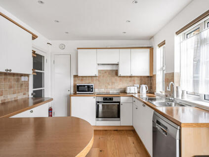 Chiswick Village, Chiswick, W4