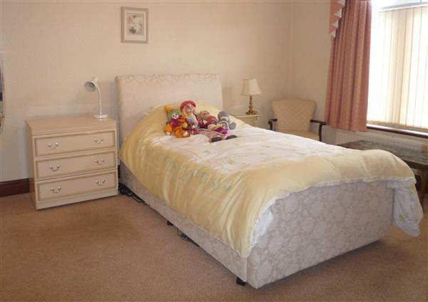 BEDROOM 1 (Front)