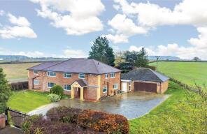 Lapstone House, Blackgrove Road, Aylesbury HP18 0NJ