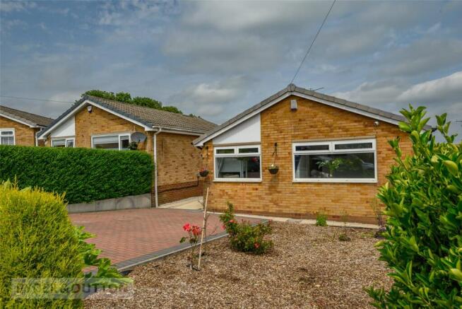 2 bed Detached Bungalow for sale Image 12