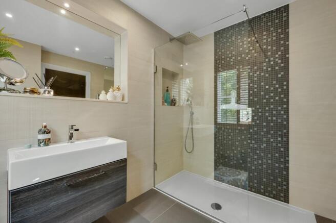Bedroom 2 En Suite