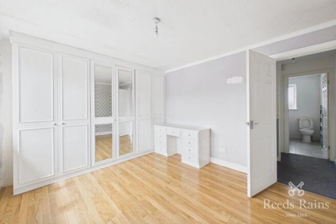 2 bed Semi-Detached for sale Image 4