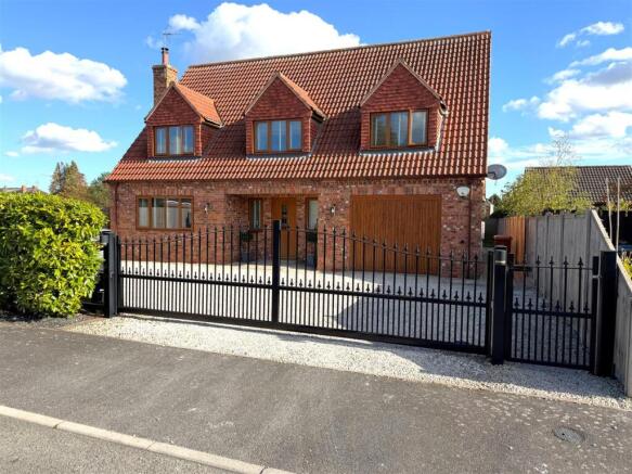 Gated Front Aspect