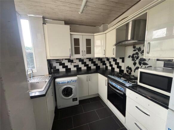 3 bed Terraced for sale Image 4