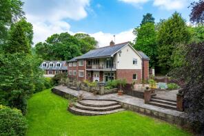 Ruscello, The Clough, Bolton BL1 5BB